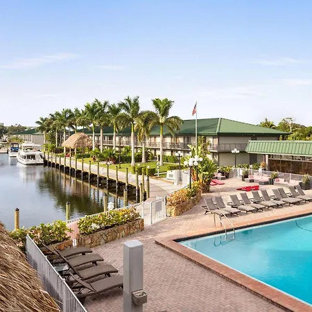 Hotel Ramada By Wyndham Sarasota Waterfront